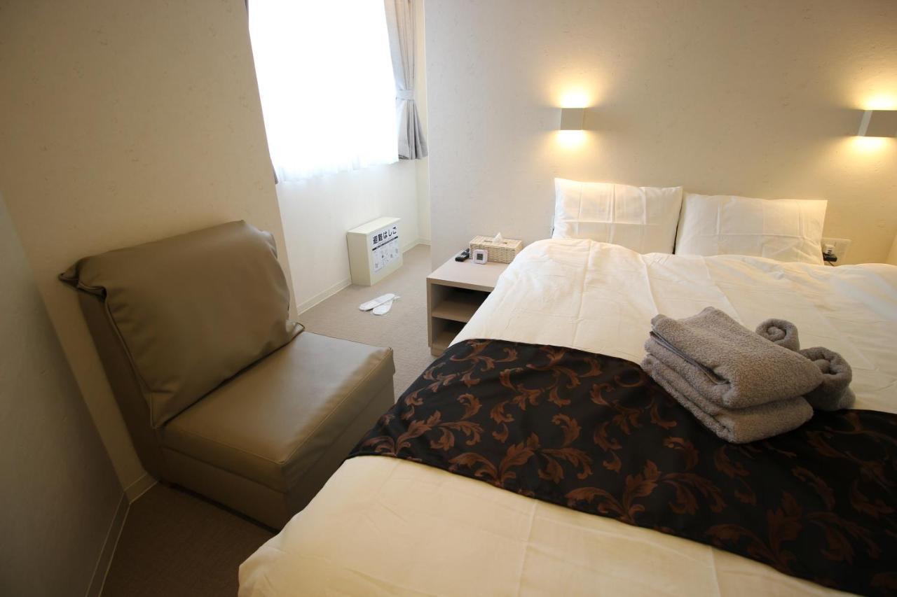 Namba West Saika Daire Osaka Dış mekan fotoğraf